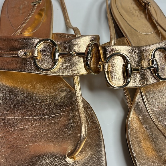 GUCCI ROSE GOLD HORSEBIT THONG - Picture 2 of 11